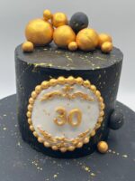 Black and Golden Cake - Image 2