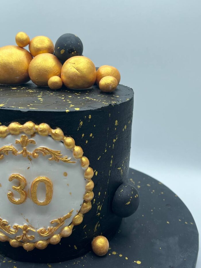 Black and Golden Cake - Image 7