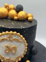 Black and golden cake5